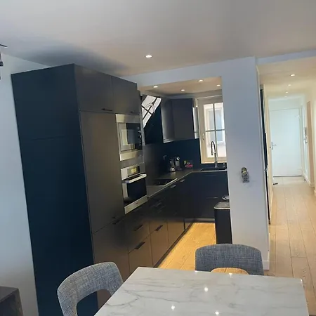 An Amaizing With Terrace Apartment *